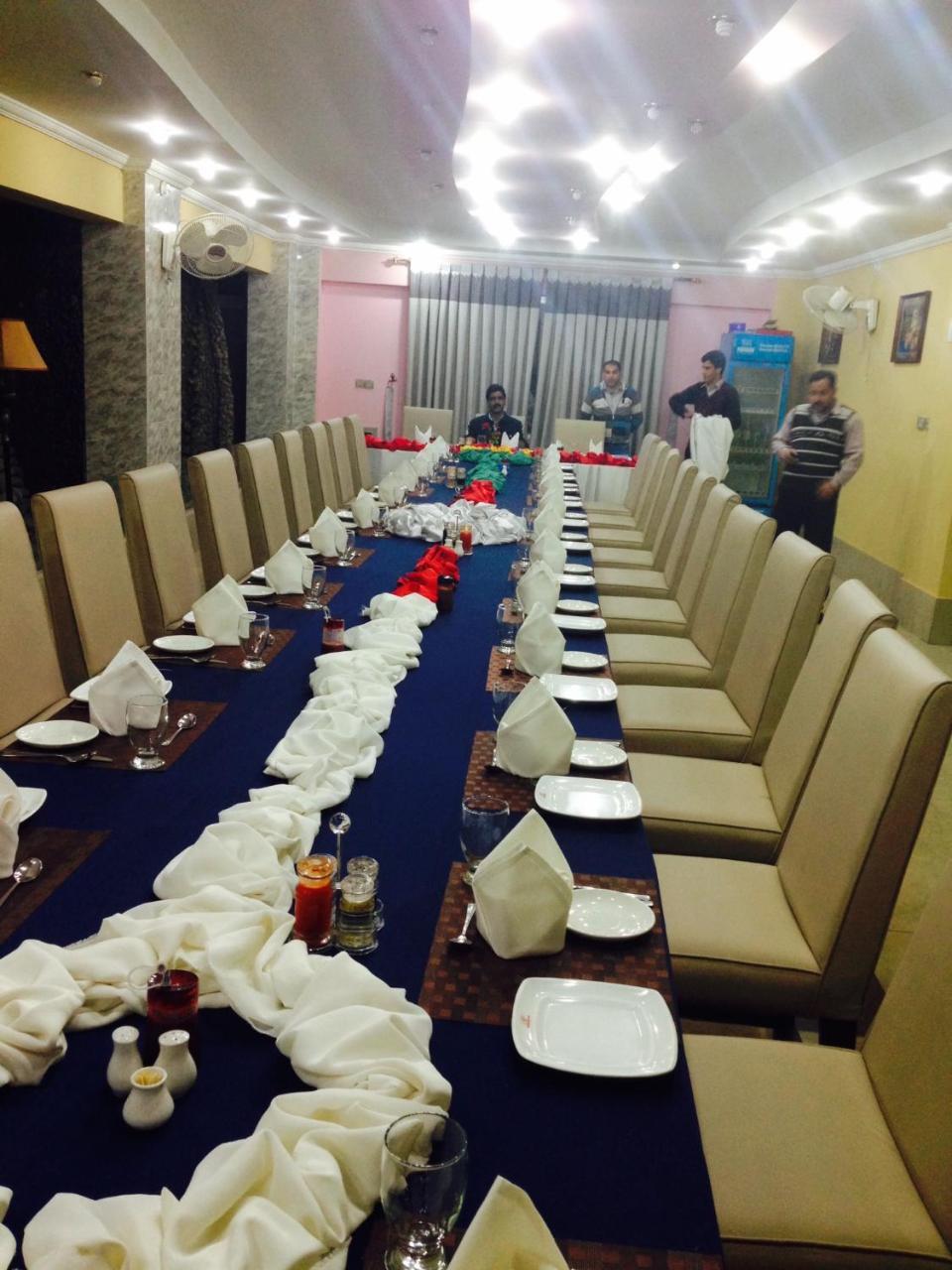 Mir Continental Hotel Muzafferabad Dış mekan fotoğraf