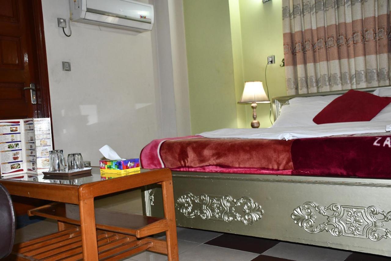 Mir Continental Hotel Muzafferabad Dış mekan fotoğraf