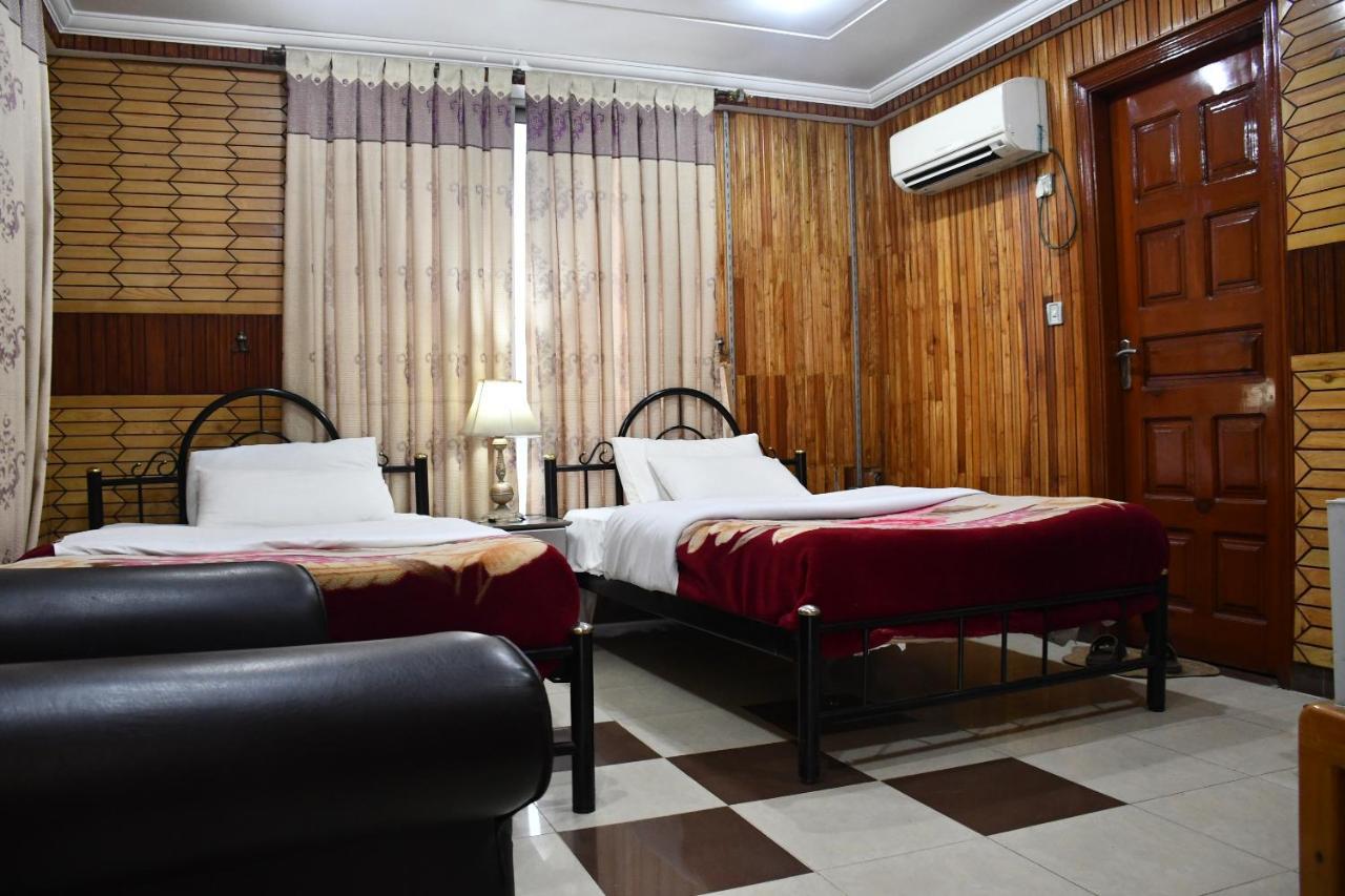 Mir Continental Hotel Muzafferabad Dış mekan fotoğraf
