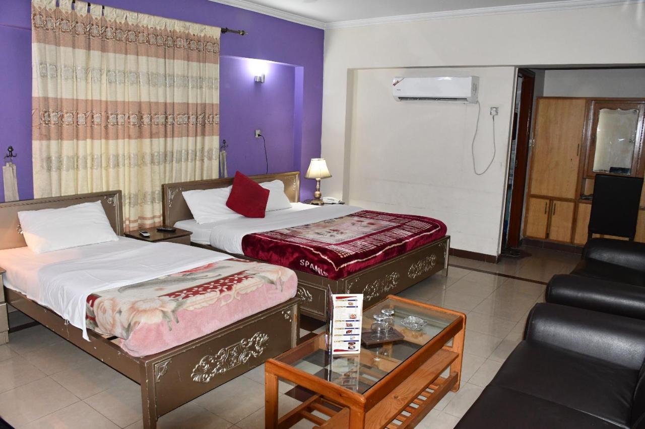 Mir Continental Hotel Muzafferabad Dış mekan fotoğraf